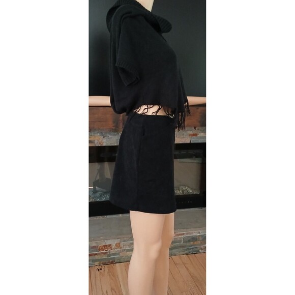 Vintage Women's 3/4 Velvet Black Zip Up Mini Skirt Made in USA Classic Retro - Picture 1 of 9